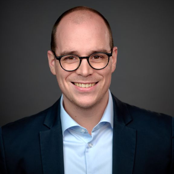 Ralph Nouws.jpg